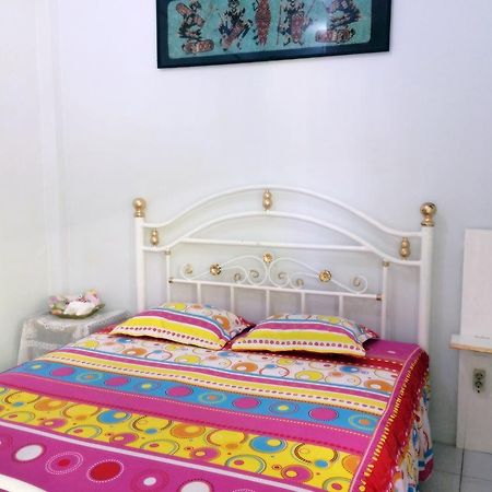 Griya 24 Homestay Медан Экстерьер фото