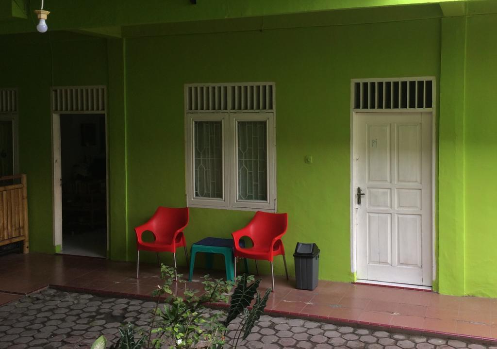 Griya 24 Homestay Медан Экстерьер фото