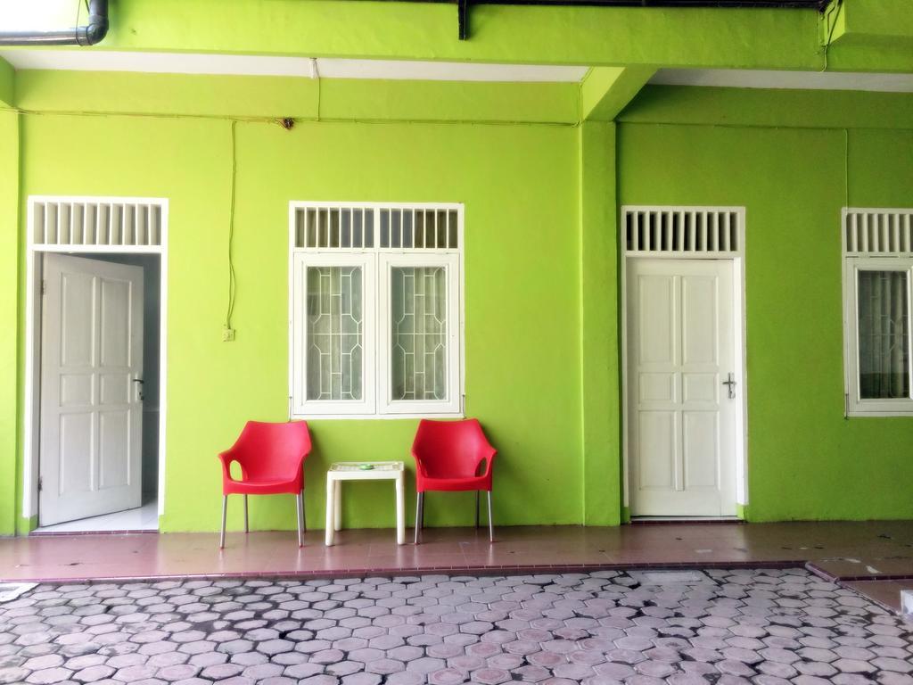 Griya 24 Homestay Медан Экстерьер фото